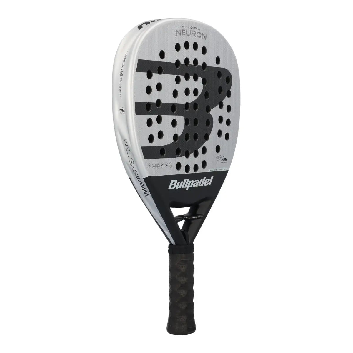 Paddle racket with Bullpadel branding on a white background