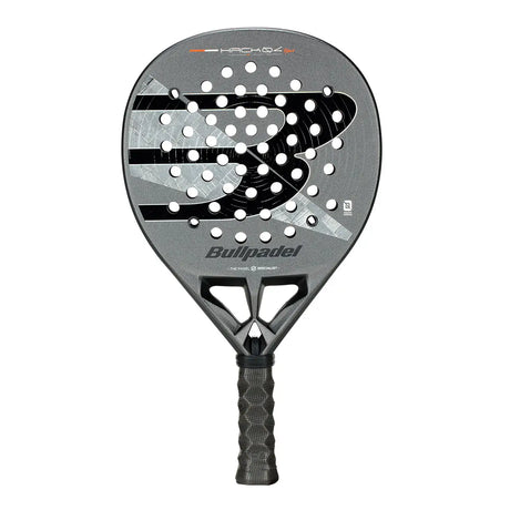 Paddle racket with Bullpadel branding on a white background