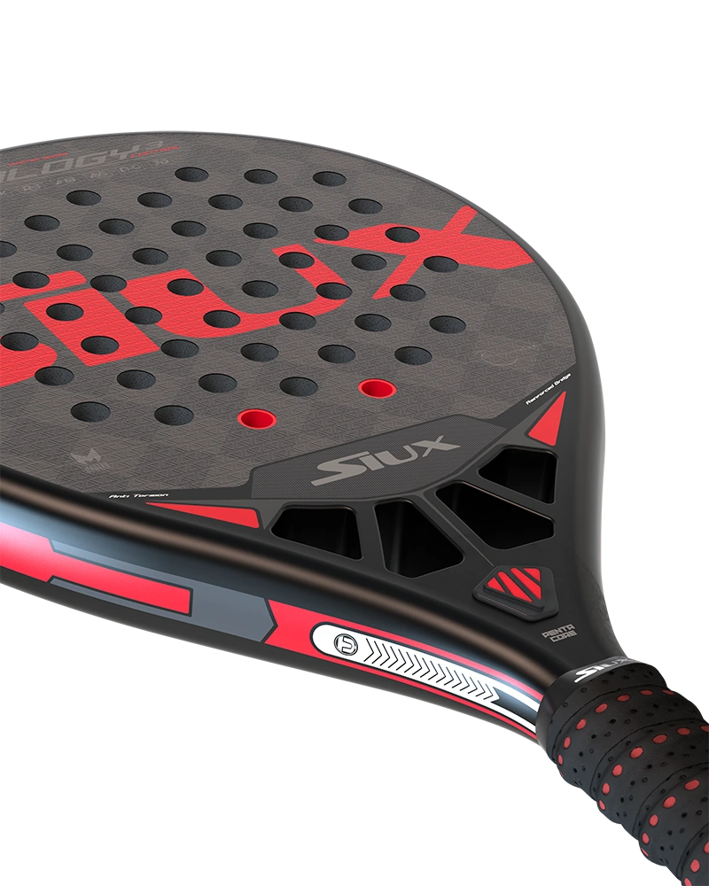 Trilogy-3-Control.05-Persp2-padel tennis equipment